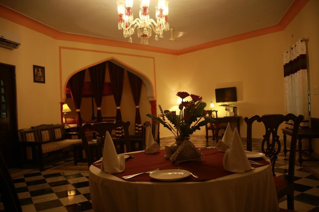 V Resorts Rajmahal Orchha Eksteriør billede